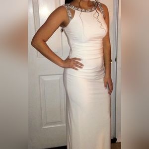 Laundry by Shelli Segal white dress with beading on straps and neckline. Size 0